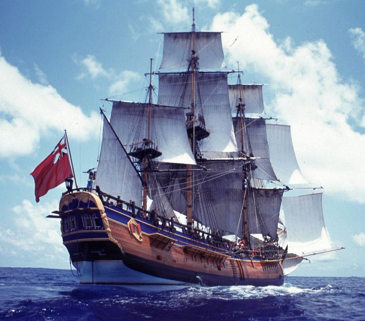 TracyJa10846459's tweet photo. Oh the Good Ship sails down the alley alley-o on the last day of September!
#CaptainCook #Endeavour https://t.co/ynKO46CNNI