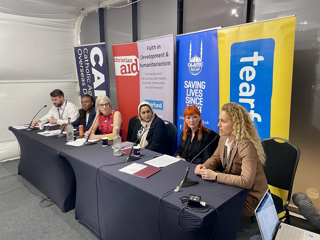 IslamicReliefUK's tweet photo. Local faith groups around the world know best how to tackle the issues their communities face - from climate change to conflict. 🌎🌟

We took that message to the Labour Conference, standing alongside @ChrLeft, @christian_aid, @Tearfund, and @CAFOD! https://t.co/x5sKvKxkxK