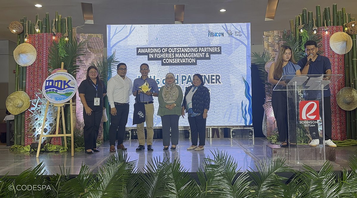 CODESPA's tweet photo. ¡Felicidades, equipo de CODESPA Filipinas! 🌊 La @bfarph ha reconocido nuestro trabajo con productores y productoras de algas, primero en Caraga y después a nivel nacional. Son más de 15 años junto a las familias que viven del mar. https://t.co/ylMJ79F3Rl