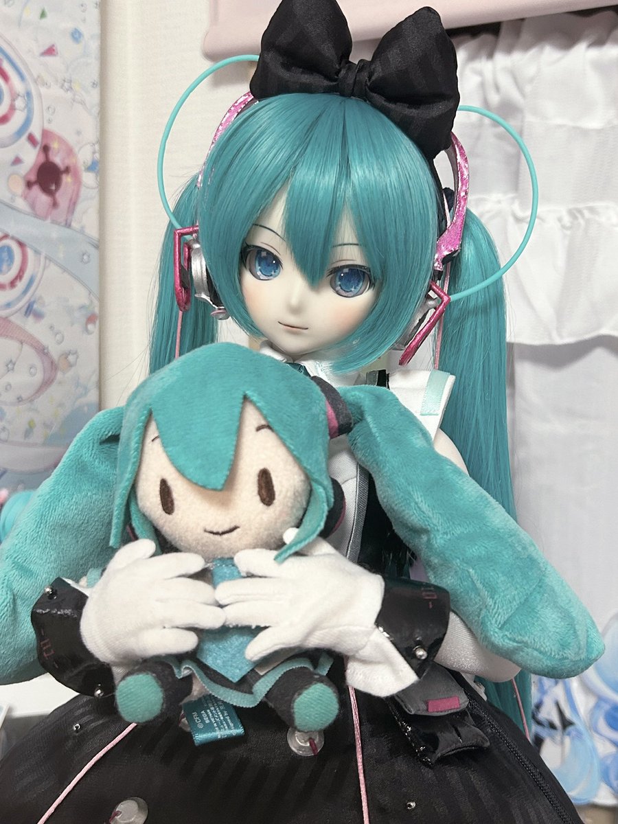 kyyyz3_'s tweet photo. アイも少し変更しました
靴も履きやすい形にしたり、こだわって制作しましたよ https://t.co/c9YP9rMkBR