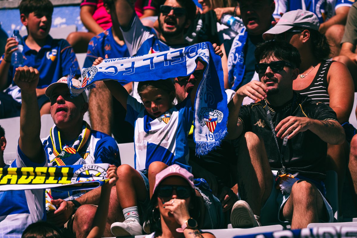 CESabadell's tweet photo. ⚠️ Arlequinats, recordeu que dissabte el @meteocat preveu un partidàs a la Nova Creu Alta!

🏟️ No us perdeu el duel contra el @fcandorra i acompanyeu-nos en una gran tarda

🎟️ Entrades disponibles a https://t.co/9TJkoZy1EQ https://t.co/koXPpUsrTI
