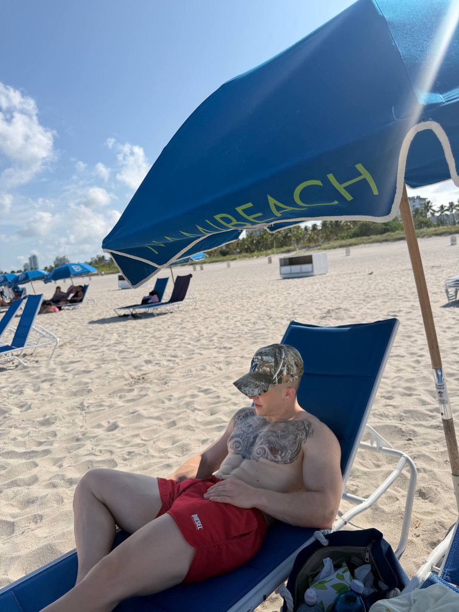 wftza's tweet photo. Beach 🏖️ https://t.co/n1QyHoLMfA