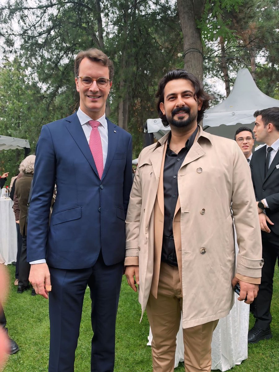 Korkutatahmet's tweet photo. Almanyan’��n Kuzey Ren - Vestfalya Başbakanı Sayın Hendrik Wüst ve Almanya Federal Dışiileri Bakanlığı Devlet Bakanı Sayın Serap Güler ile Almanya Birlik gününün kutlamaların da bir araya geldik. https://t.co/vh4SrxFymY