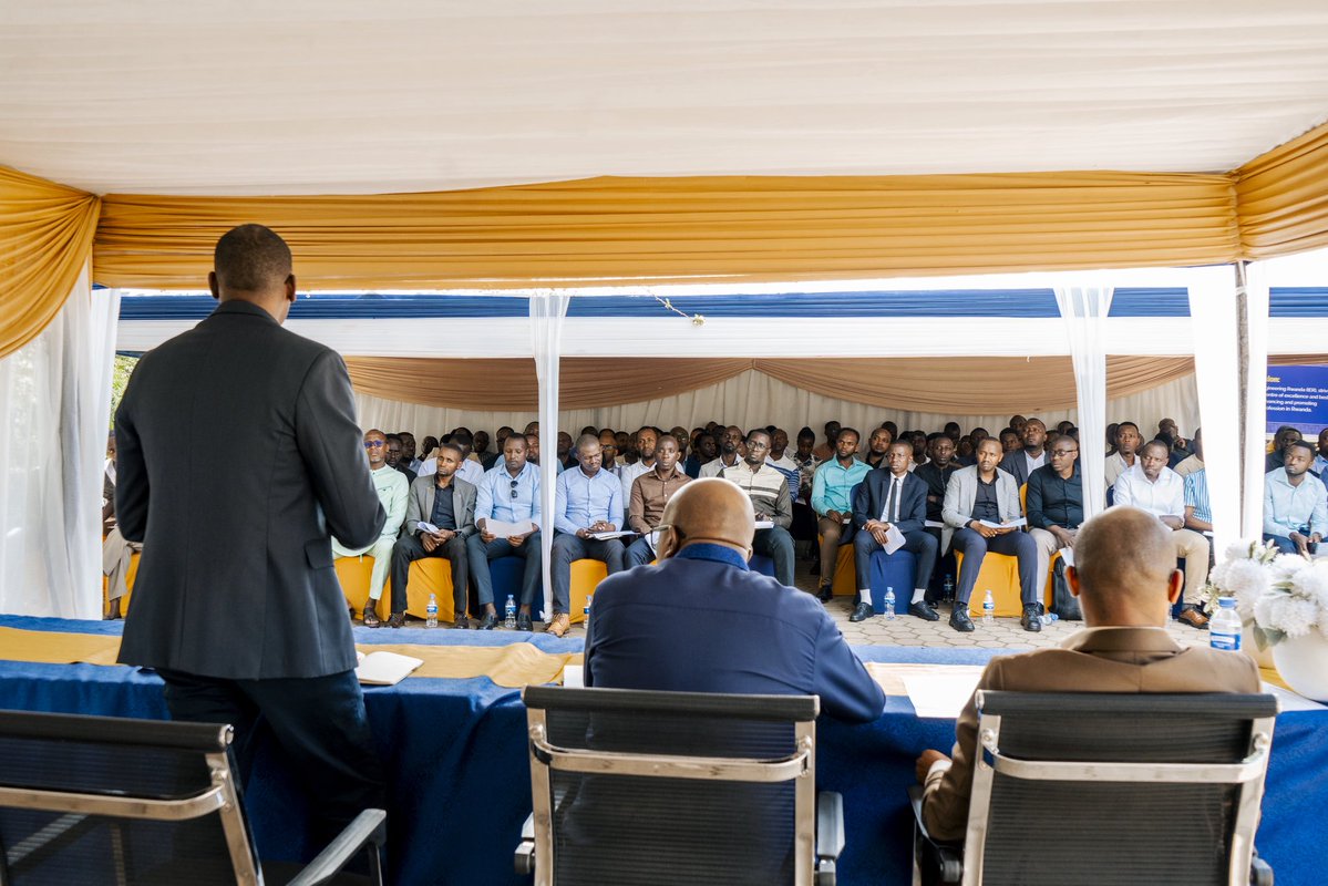 RwandaEngineers's tweet photo. Today, over 177 engineering practitioners are taking the professional oath at IER, committing to uphold professional standards, practise ethically and put public safety first.

Congratulations to all the newly inducted practitioners!

#IER #EngineeringRwanda https://t.co/Q9Se6tIi4y