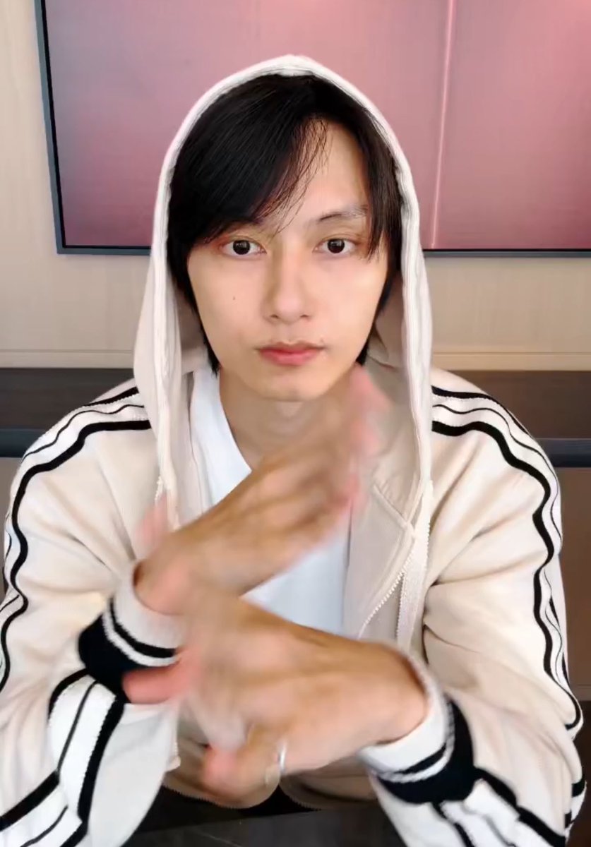 wonubliss's tweet photo. JUN 🤍👋 https://t.co/4UP3GHDLnY