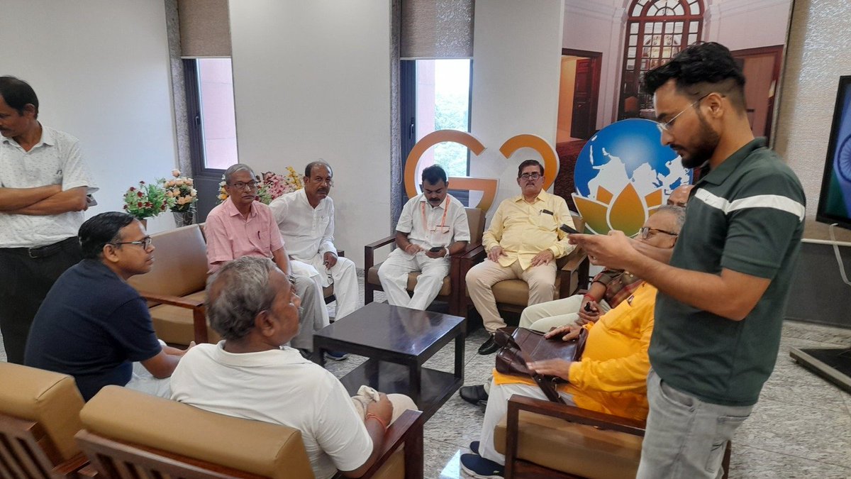 RajVermaBJP's tweet photo. #NaMoApp से प्रधानमंत्री श्री @narendramodi जी के संदेशों, विकास कार्यों एवं जनकल्याणकारी योजनाओं से जुड़ें। 📱🇮🇳
जानकारी पाएं, साझा करें और विकसित भारत की यात्रा में सहभागी बनें।
📲 https://t.co/GH7SaKAiji
@PMOIndia @NitinNabin @BJP4India
#HamaraAppNaMoApp https://t.co/TNtL1ANVFa