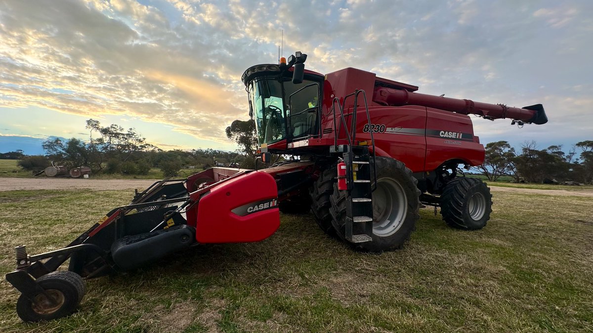 MerrettContract's tweet photo. Can’t wait to send the new rig into some crop! 🚀 🌾 

https://t.co/08GNQ50ODz https://t.co/Sa1SyG2Z0R