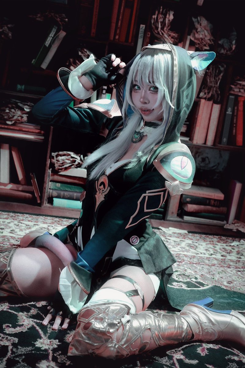 kyomu_0523's tweet photo. サフェルCosplay🪙🐈‍⬛ 
#HonkaiStarRail  #Cipher https://t.co/GzjJPiazna