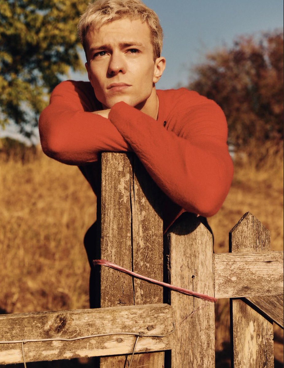 marvel_updat3s's tweet photo. Ruaridh Mollica for Style Magazine. https://t.co/HPr8R5mImS