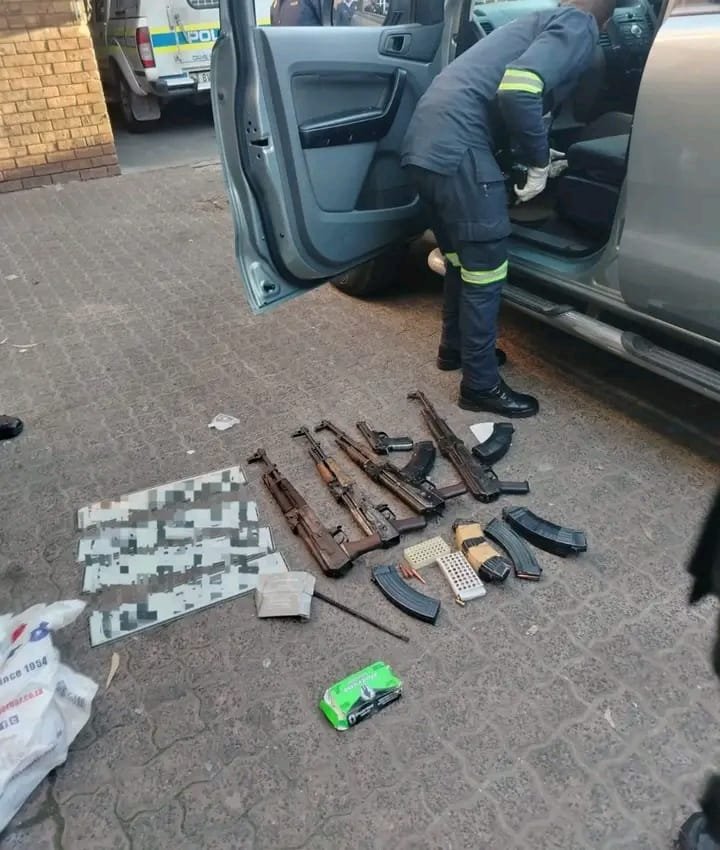 MDNnewss's tweet photo. Cape Town Outraged After Court Grants Bail to Suspects Caught with AK-47 Arms Cache

The City of Cape Town has strongly condemned a decision by the Athlone Magistrate's Court to release three men on bail after they were caught in possession of high-powered automatic rifles, a handgun, and hundreds of rounds of ammunition.

The ruling has sparked heavy criticism from local officials, who argue that releasing such high-risk suspects back into the community severely undermines law enforcement initiatives aimed at curbing violent crime across the Cape Flats.

The three suspects were initially arrested earlier this year following a successful, intelligence-driven operation by the city's Law Enforcement Advancement Plan (LEAP) officers. Acting on a tip-off from members of the public, LEAP teams operating in Crossroads, Nyanga, intercepted a suspicious Ford Ranger.

A thorough search of the vehicle uncovered an extensive arms cache, including four high-powered rifles (including AK-47s), one 9mm pistol, over 350 rounds of ammunition, and multiple cloned vehicle registration plates and suspicious electrical equipment.

City officials praised the initial arrest as a crucial breakthrough that likely prevented imminent mass casualties.

However, local authorities were informed this week that the Athlone Magistrate's Court has granted the three men bail of just R5,000 each, postponing the criminal trial until January next year.

The Mayoral Committee Member for Safety and Security, Alderman JP Smith, expressed deep frustration over the judicial outcome, noting that the decision was made despite strong formal opposition from the State prosecutor.

"The endless supply of illegal weapons on our streets is of great concern, and more so the appearance of high-powered rifles," Smith stated. "This court ruling has undone the hard work by the LEAP teams to remove weapons and ammunition from our streets."

The controversial ruling follows a devastating weekend in Cape Town where more than 30 people lost their lives in a series of mass shooting incidents across various communities. Local leadership stressed that the majority of these tragedies are fuelled by the unchecked flow of illegal, military-grade firearms.

While the South African Police Service (SAPS) continues to investigate the exact origin of the weapons cache, city representatives have warned that Cape Town's ongoing war against violent gang syndicates cannot be won if the criminal justice system permits dangerous suspects to walk free on low-cost bail.