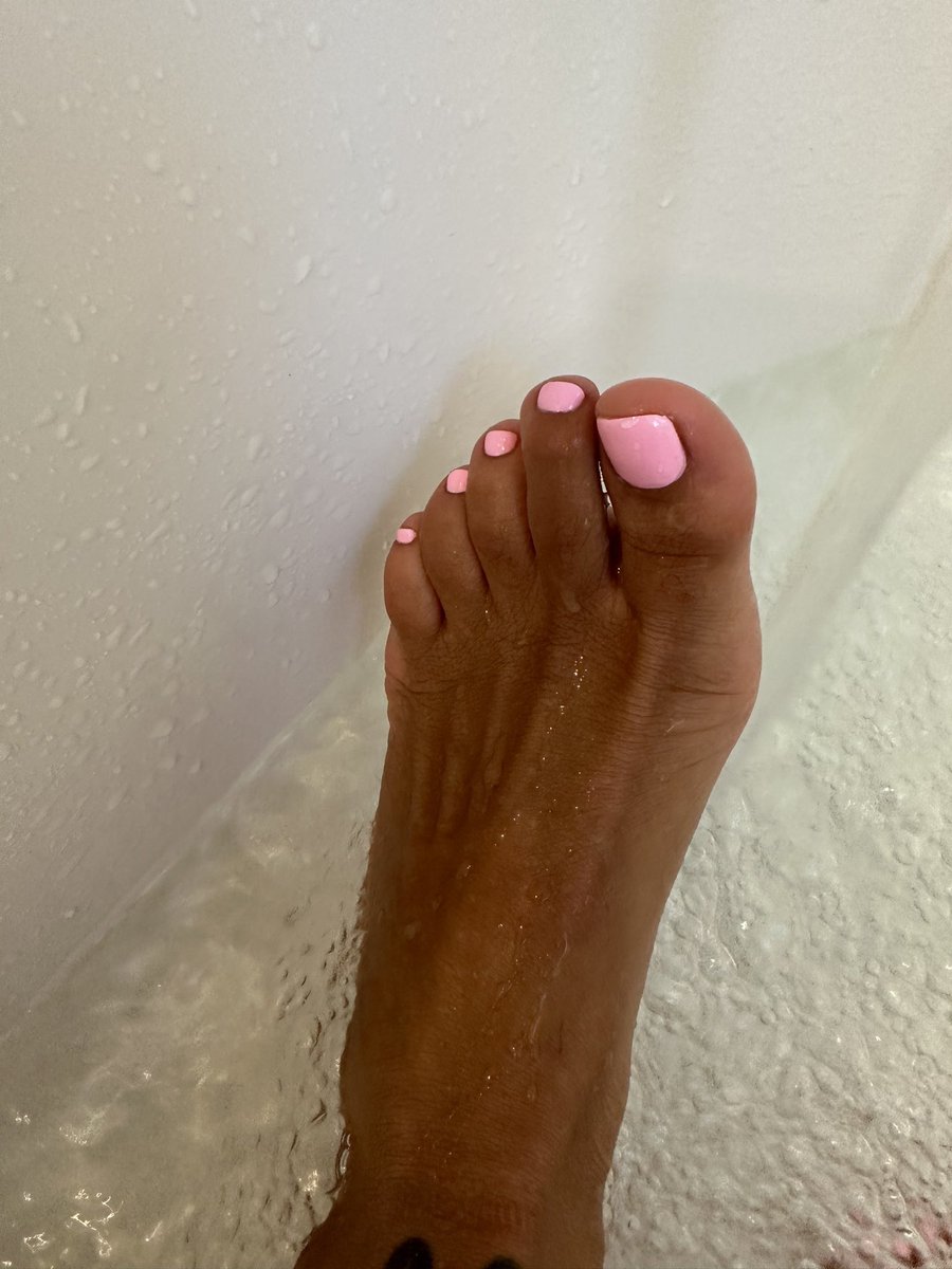 dizzyngooned's tweet photo. Can’t stop thinking about Coi SUCKABLE &amp;  DELICIOUS 👅💦  TOESSSS 😵‍💫😵‍💫😵‍💫😵‍💫😵‍💫🧠🚫🥜💦 https://t.co/QqwomL9cFr