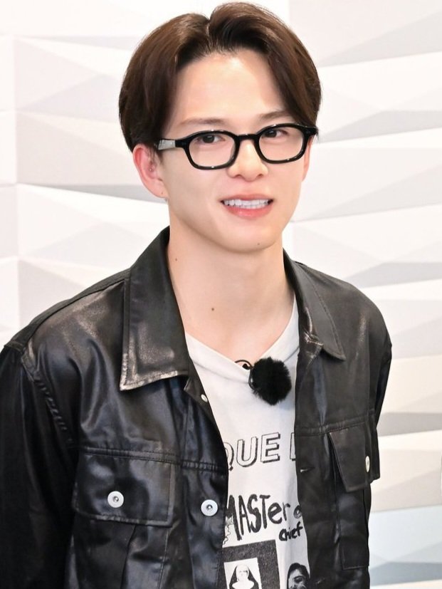 asahiprints's tweet photo. my leather jacket boyfriend ♡ #아사히 https://t.co/YdOiUv1SFS