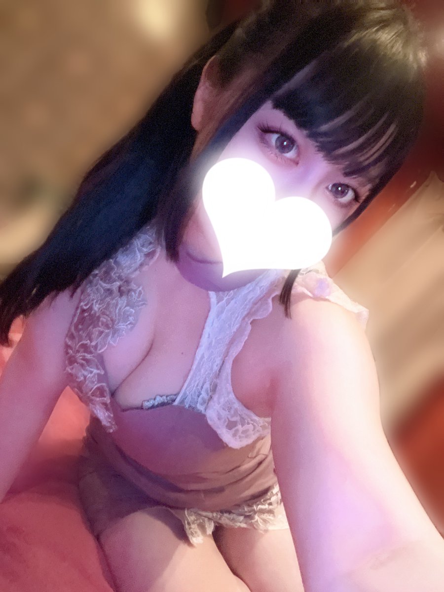 reina_ptchip's tweet photo. こんばんは🌛れいなです🐼

昨日は初めての早番ありがとうございました！✨️
レアれいなに会えたお兄さんはラッキーでしたね、、、😏笑

本日はいつもと変わらず【20-5】📍練馬 にてお待ちしてます🌟

連日の雨、テンション⤵️気味だけどれいながパワーわけるよ〜❤️‍🔥💪🏻 ̖́-

朝までお待ちしてます🌟 https://t.co/UBRjxQ4LJ4