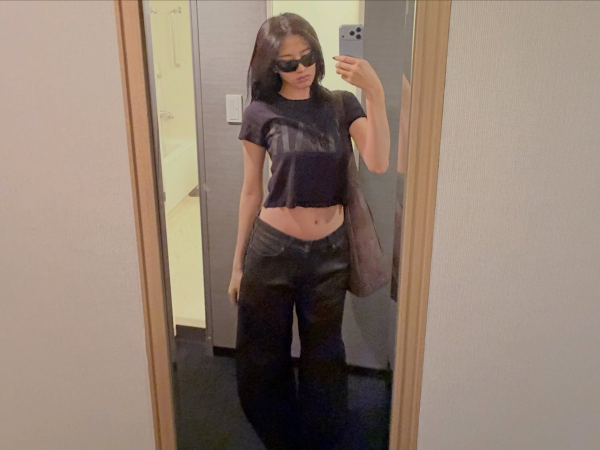 ayjpix's tweet photo. #ANYUJIN Instagram update (3) https://t.co/ynMghfBKz8