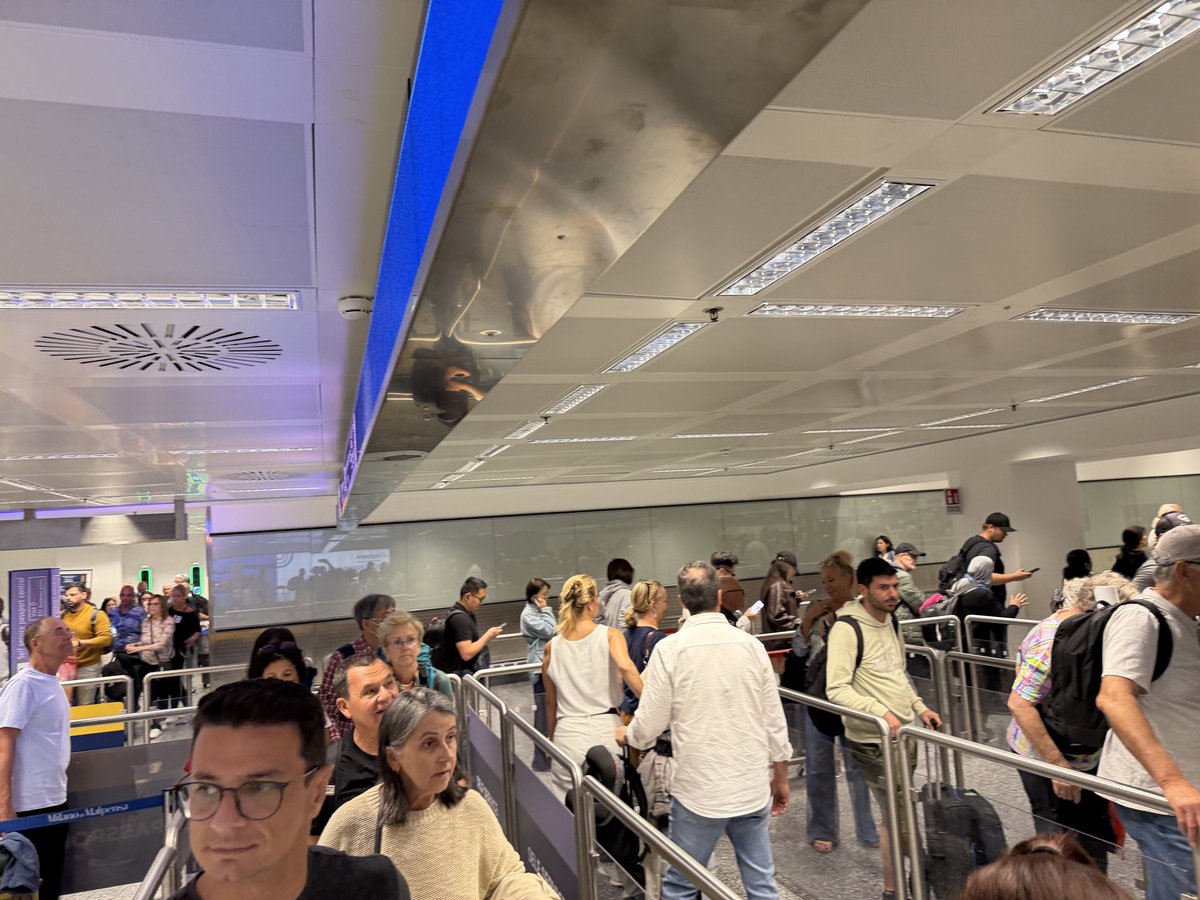 alexg0's tweet photo. Two hours in the passport control line just to LEAVE the #EU at Milan MXP. Amazing how quickly an airport can undo the goodwill Italy builds with tourists. How hard is it to process people on their way out? The last impression matters, too. https://t.co/SF10QDa4cl
