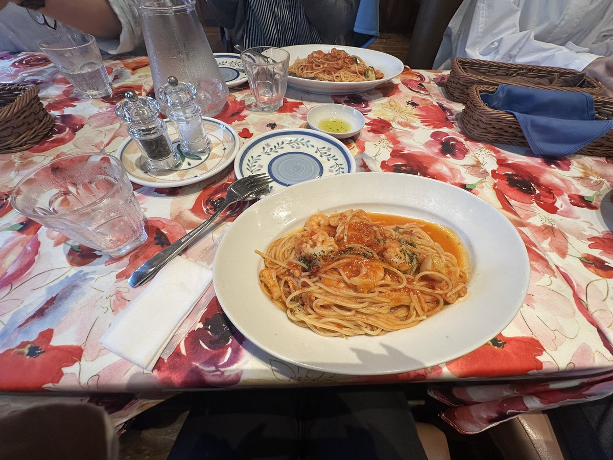 3sr08's tweet photo. 今の職場最後の昼にみんなでランチ行ってた
おいしかった

楽しい一年半でした。 https://t.co/O3zlxm4iGC