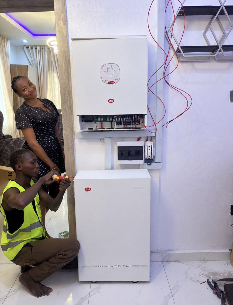 ayam_Chizzy's tweet photo. Finally got my inverter and battery system installed at home. 😮‍💨🔋

No more NEPA-induced suffering. https://t.co/M1YkHHiAId