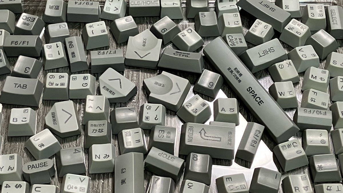 NakaOre666's tweet photo. 65536回言われてる事やけど、日焼けしたプラスチックはワイドハイターEXと紫外線の合わせ技でサラピンみたいに綺麗になるで(=ﾟωﾟ)و

#MSX #MSXturboR https://t.co/JRP6DQKoP4