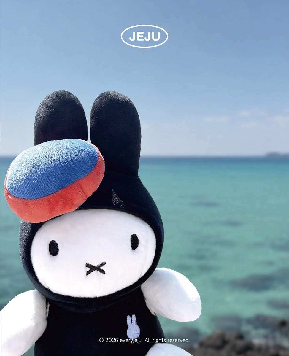 naneebeauty's tweet photo. 🌴 에브리제주 제주 해녀미피 인형키링 🌊  

제주 감성 듬뿍 제주 해녀미피 너무 귀여워..
귀여운 물고기 가방도 메고 있음 ꉂ  • ༚ • ིྀต੭ 

*오프라인 매장에서만 한정 판매
• 귤귤스토어 애월점
• 귤귤스토어 도두점
• 마이제주기프트 https://t.co/NI4NJs1rp7