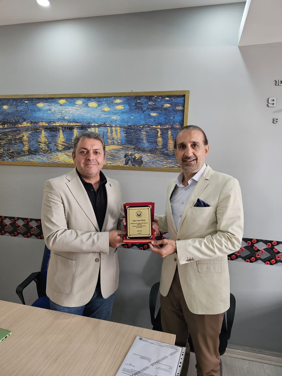 HasbiIHO's tweet photo. Okulumuzda 12 yıl boyunca görev yapan  Ömer Öncel Hocamız, okulumuzdaki görevinden ayrılmıştır.
Yıllar boyunca okulumuza ve öğrencilerimize sunduğu emek, katkı ve güzel hatıralar için kendisine gönülden teşekkür ediyoruz. 💐

@ali_eyyupkoca 
@mehmeteminduya1 
@fatihaydar47 https://t.co/eYEPhPI8fm