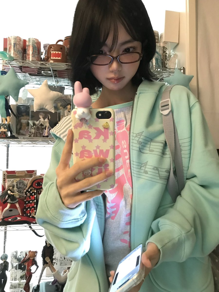 mozaranii's tweet photo. 다이아갑옷 코어랑 왓마백.. (- ⩊ -꧞) https://t.co/THLP7YZ3XE