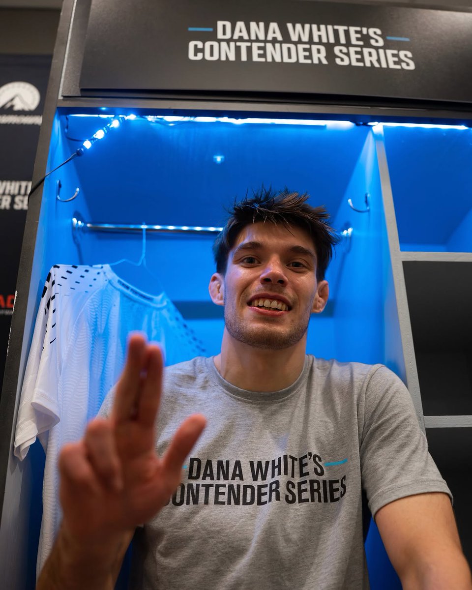 CageWarriors's tweet photo. Big Praise From The Boss 😎 📈

George Staines had a night to remember on #DWCS Week 8 and secured the first ever slam KO on the series!

📺 Watch The Full Card @UFCFightPass
🎥 @ufc https://t.co/dptnIl2sNT