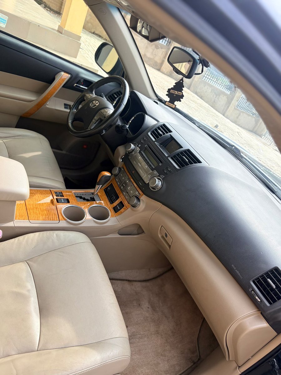 BIGWONDA_'s tweet photo. HYBRID 2008 HIGHLANDER AVAILABLE IN IBADAN (11M) NOTHING TO FIX 
PLEASE REPOST , MY CUSTOMER MIGHT BE ON YOUR TL 🤲🏾 https://t.co/8seFiwZLbe