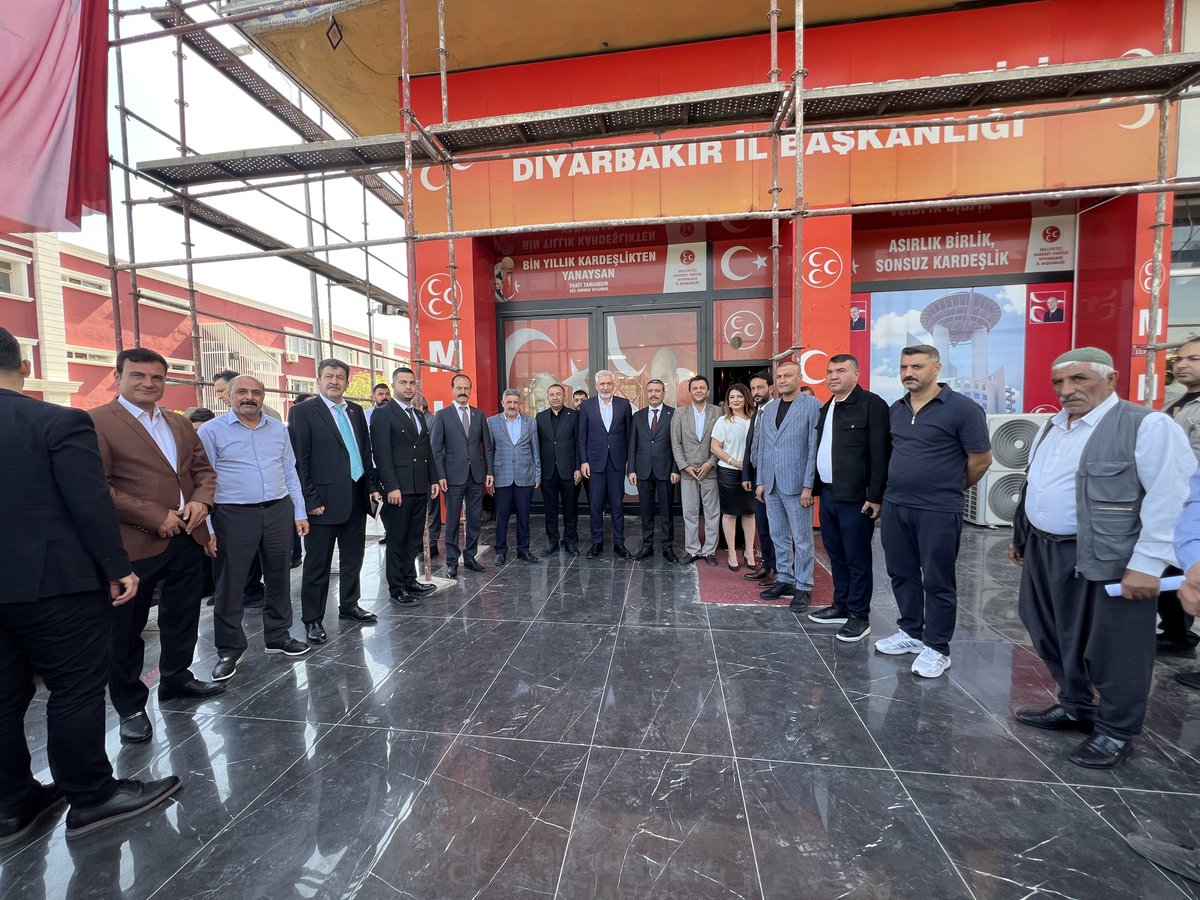GalipEnsarioglu's tweet photo. Cumhur İttifakı ortağımız Milliyetçi Hareket Partisi Diyarbakır İl Başkanlığı görevine atanan Sayın Hasan Özcoşkun’a hayırlı olsun ziyaretinde bulunduk.

Sayın Başkanı ve kıymetli ekibini tebrik ediyor, yeni görevlerinde Diyarbakır’ımız ve Cumhur İttifakı’mız adına yürütecekleri çalışmalarda kolaylıklar diliyorum.