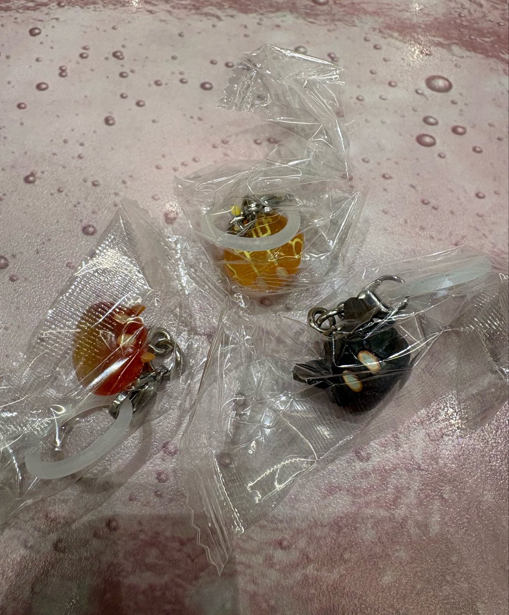 maaaaU0x0U's tweet photo. 原神のスライムめじるし、3回回したけど雷でなかった🥲 https://t.co/LvHlBJnhQo