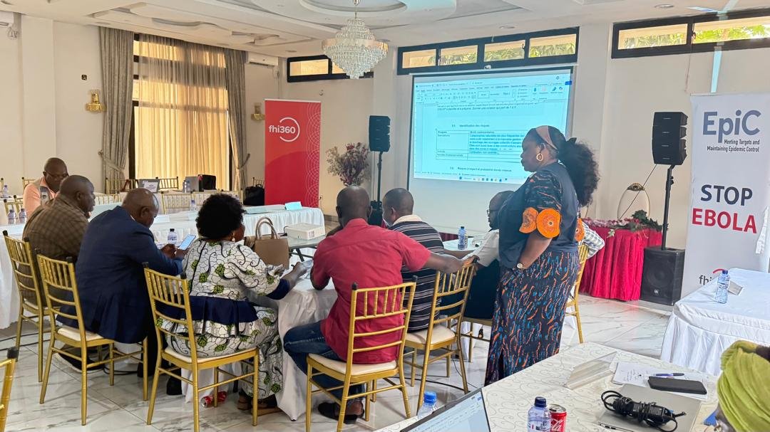 Insprdc's tweet photo. 🚨 #RDC #INSP #COUSP | La DPS #Kinshasa renforce sa préparation face aux urgences de santé publique. 

Kinshasa, 28 septembre 2026. L’#INSP, à travers le #COUSP, apporte son appui technique à la DPS #Kinshasa pour l’actualisation du Plan de contingence multirisque des urgences de santé publique.

Pendant cinq jours, les principales parties prenantes de l’approche Une Seule Santé sont réunies pour analyser les risques sanitaires auxquels la province est exposée et identifier les menaces prioritaires à intégrer dans la planification de la réponse.

La démarche s’appuie notamment sur l’outil THIRA (Threat and Hazard Identification and Risk Assessment) afin de renforcer l’anticipation, la coordination et les capacités opérationnelles de la province face aux différentes menaces sanitaires.

Avec l’appui technique et financier du Département d’État américain, à travers le projet #EpiC, mis en œuvre par #FHI 360, cette initiative contribue à consolider une préparation fondée sur l’analyse des risques et les données probantes.

🎯 Anticiper les risques aujourd’hui pour mieux protéger les populations demain.

#SantéPublique #COUSP #DPSKinshasa #UneSeuleSanté #Préparation #UrgencesSanitaires #RDC
@Presidence_RDC @PrimatureRDC @MinSanteRDC @OMSRDCONGO @AfricaCDC @fhi360 @UNICEFDRC @CDCgov @OMS_Afrique @SANRU_asbl @MwambaKazadiOff @FCDOGovUK