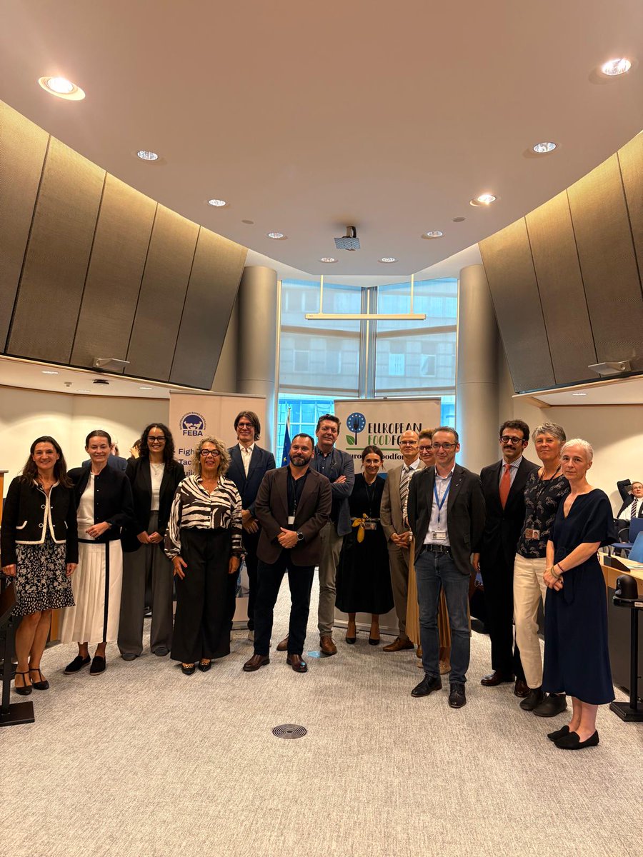 EUFoodForum's tweet photo. From farm to fork, food waste remains one of Europe’s most urgent challenges. At the EFF - @EuroFoodBanks event hosted by MEP @BenoitCassart, speakers agreed: meeting the EU’s new targets requires better prevention, easier donation and stronger redistribution. 

#IDAFLW2026 https://t.co/oRRfWRVzEH
