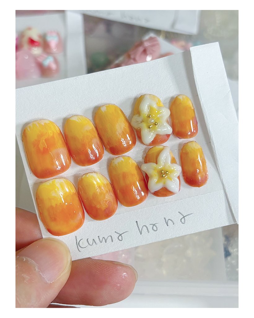 kameringo1018's tweet photo. トロピカルなマンゴーネイル🥭
∞-———————∞
#ネイルチップ #ネイル #nail #nailtip #ネイル初心者 https://t.co/2zL8wpEYvY