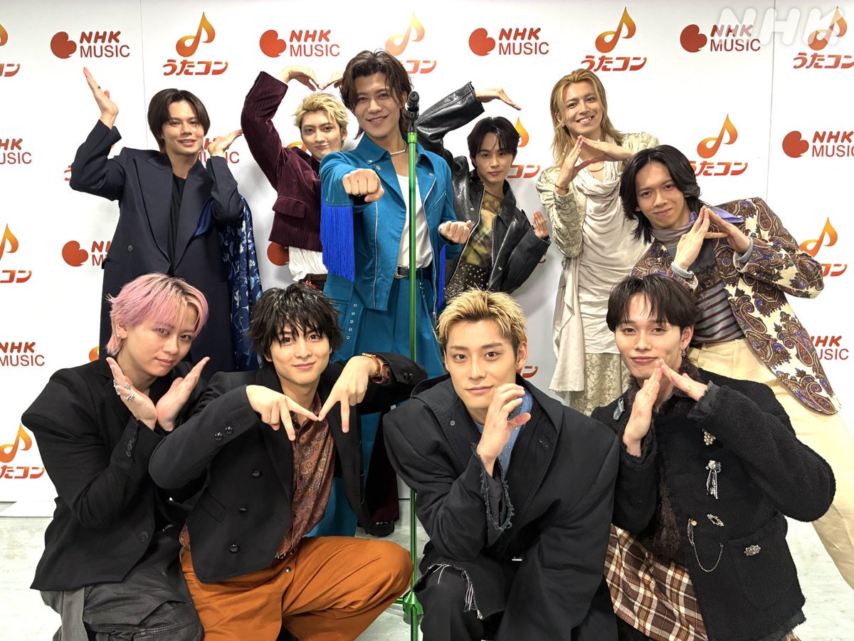 nhk_utacon's tweet photo. #うたコン 元気うた！ふるさとにエールを🎤

#新浜レオン #超特急 がSPコラボでYOUNG MAN（Y.M.C.A.）を披露✨

🎵ライブカット動画 限定公開中⚡
https://t.co/Tz6ZcoIXAq

フルは #NHKONE で👀
https://t.co/3NSUnFtU9I https://t.co/HqCh3BFI0J