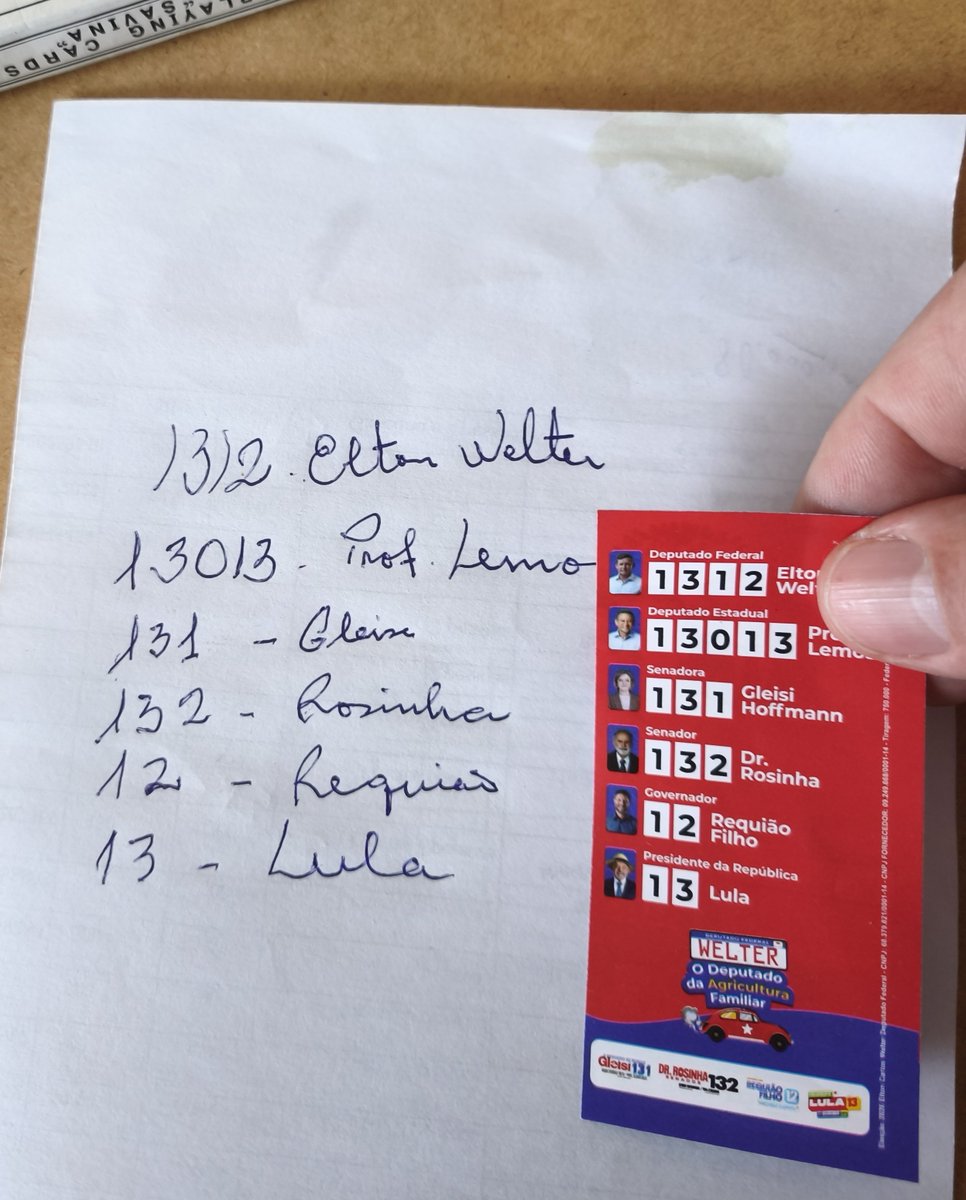 finc0's tweet photo. E quando você leva a colinha e a pessoa diz: eu já copiei do teu Facebook! 😂
Ah, meu povo… Oh, Glória! 
LULA VALE A LUTA. https://t.co/vzzVMDXcUw
