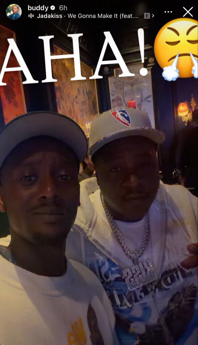 2Cool2Blog's tweet photo. Buddy meets Jadakiss after the NY Liberty playoff series win vs the Lynx https://t.co/RyYudYSdEI