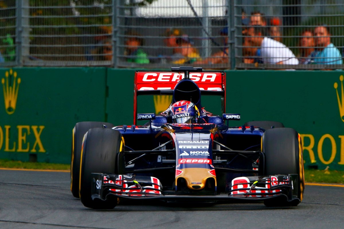 F1Freme's tweet photo. @DaviVerstappen Também faço parte do bonde que viu 📸

Max Verstappen 🇳🇱 Com a Toro Rosso STR10 no GP da Austrália - Melbourne 🇦🇺 2015 https://t.co/ntaI5SCdUY