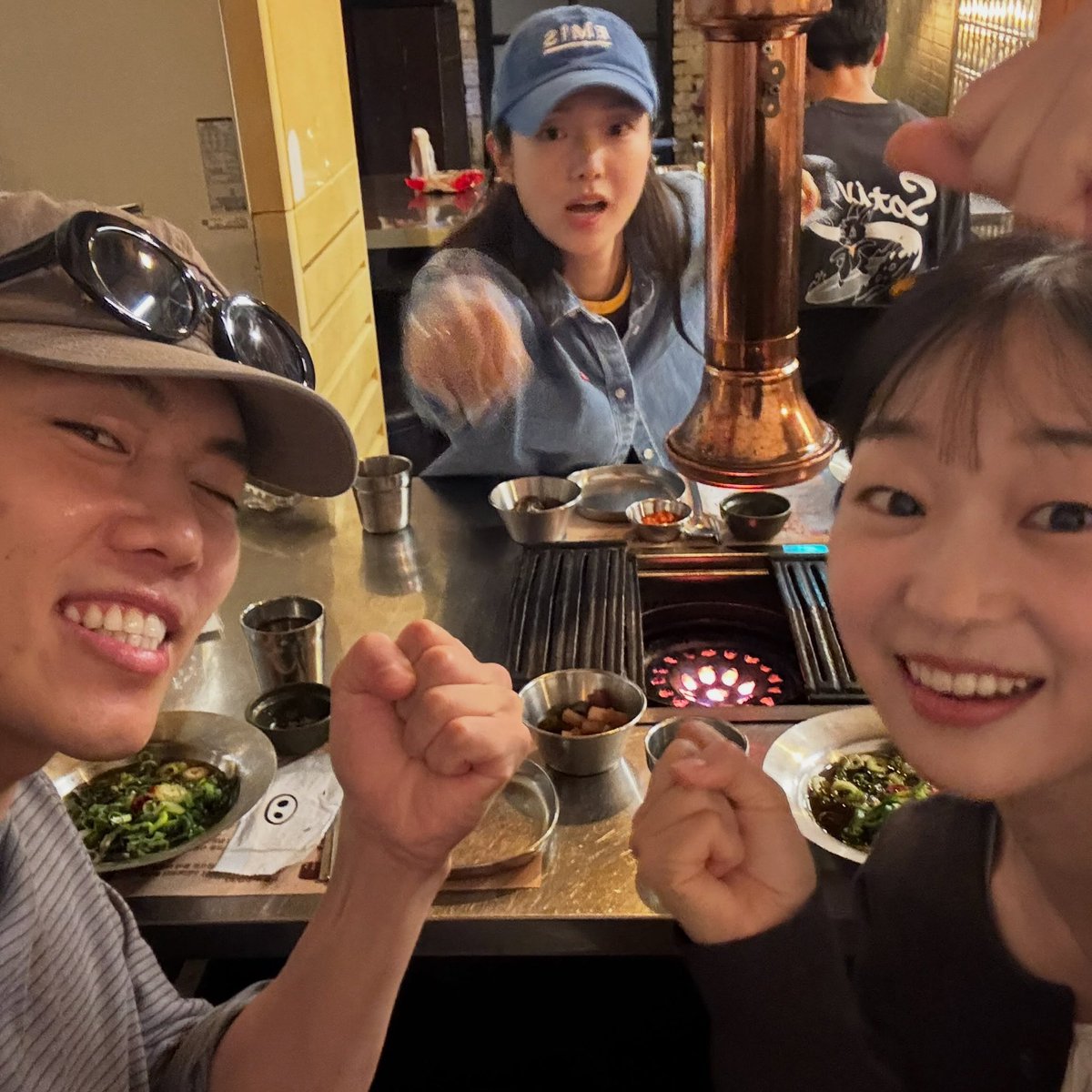 mkhcswbdnlsy's tweet photo. appello bestie hanging out together!!!!!! hyejun with damhee &amp; hyeonwoo!!! https://t.co/hPMx8en8kv