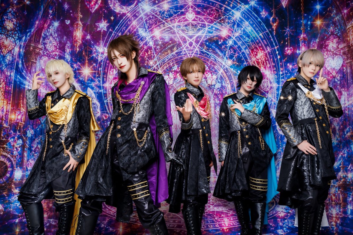 official_Lpdx's tweet photo. ◤◢◤ この愛、制御不能。 ◢◤◢

常識も、限界も、全部超えて。
新たな極愛が、動き出す――

極愛パラドックス-Love paradox-

💜@izumi_Lpdx 
💛@aran_Lpdx 
��@shun_Lpdx 
🩷@nagi_Lpdx 
🤍@mil_Lpdx

――集合アーティスト写真解禁―― https://t.co/Sj2ZYpKQPI