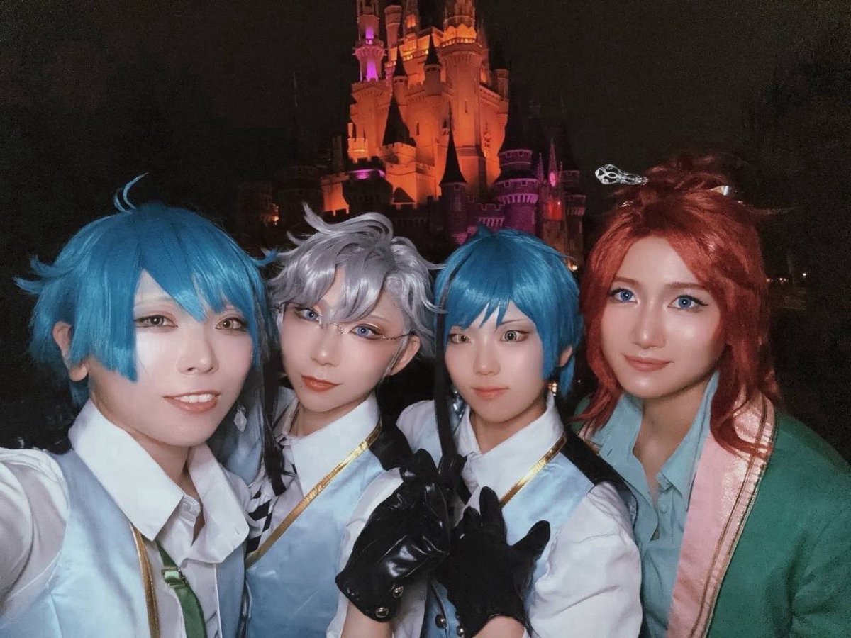 _ma_ki_ro_nn's tweet photo. #Dハロ仮装 
#Dハロツイステ仮装
 🧜‍♀️@hanamizutaro44 
🐬@mu_pi7 
🐙@CSPR_chun 
🦈おいどん
9/27🏰で難聴人魚（人形） https://t.co/htvh87W4JU