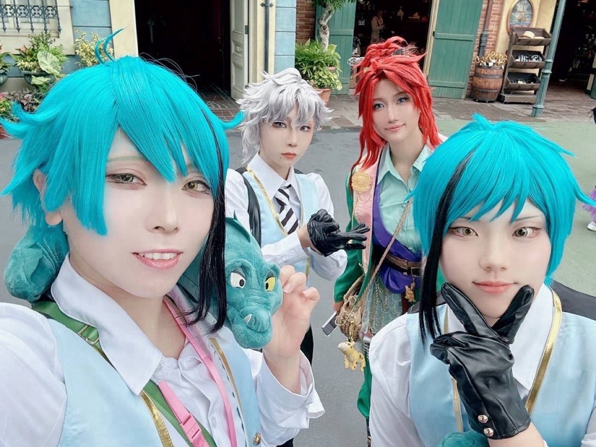 _ma_ki_ro_nn's tweet photo. #Dハロ仮装 
#Dハロツイステ仮装
 🧜‍♀️@hanamizutaro44 
🐬@mu_pi7 
🐙@CSPR_chun 
🦈おいどん
9/27🏰で難聴人魚（人形） https://t.co/htvh87W4JU