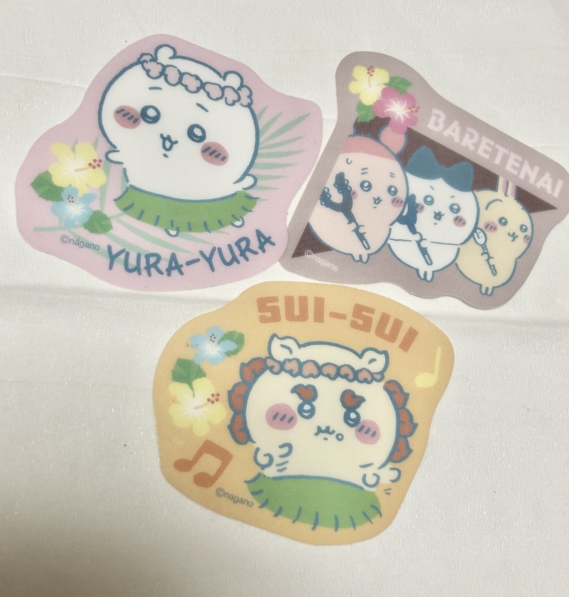samoedomofmof's tweet photo. コンビニでちいかわ映画のシール付きグミをゲットしました😋✨
🌺映画ちいかわダイカットステッカー付きグミ🌺

#ちいかわ https://t.co/wbRV2gO7WL