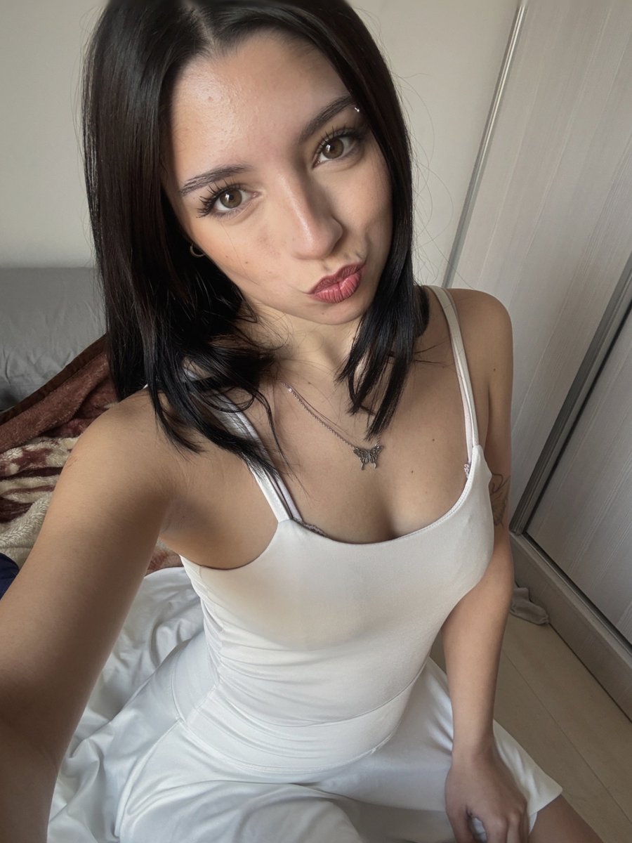gracepeachiee's tweet photo. would a little spin make everything better? ✨ https://t.co/m2eUGabYGa