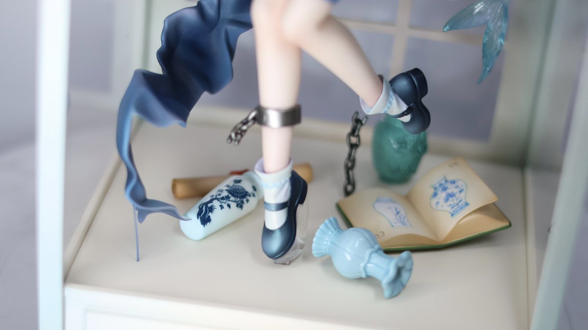 Tomatofish1995's tweet photo. 青花磁器の少女🫧

塗装作品は上海WFで展示されます https://t.co/Zo5SnP7BnY