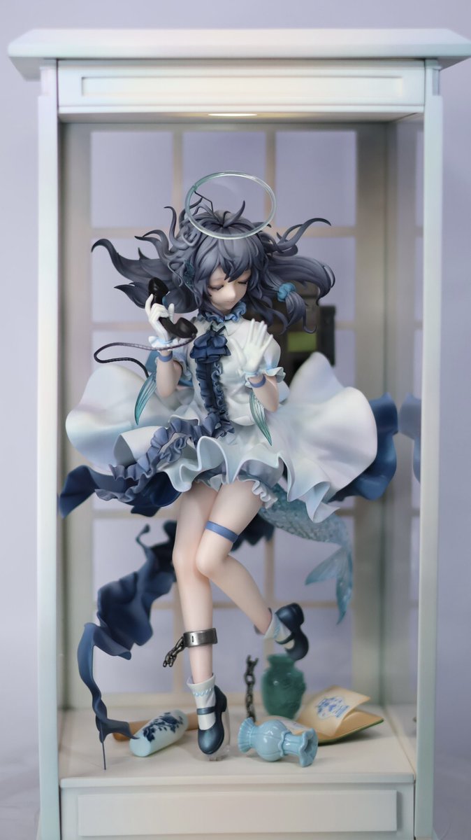Tomatofish1995's tweet photo. 青花磁器の少女🫧

塗装作品は上海WFで展示されます https://t.co/Zo5SnP7BnY
