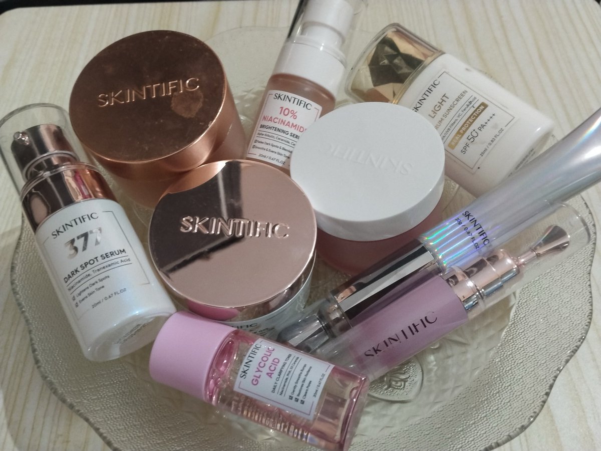 berybunni's tweet photo. "makan tuh skincare" 😞😞 https://t.co/gQD1VMbON9