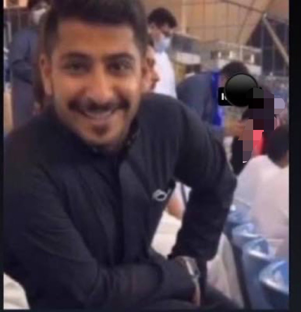 VolleyF15's tweet photo. اي واحد تجيه مشكلة بسيطة بالجهاز العصبي يخاف ويدور علاج باي مكان

سكارف وهو يتخيل نفسه توني سوبرانو وبتجيه نوبات هلع زيه https://t.co/XO4PHwEZfg