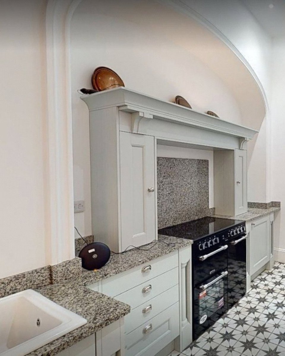 JS_Cornwall's tweet photo. New listing
Holman Park, Camborne, Cornwall
Guide price £325,000

A two-bedroom ground floor apartment with its own entrance, separate reception room and large kitchen.

https://t.co/FgcP4r9q6v

#cambornepropertysales #countryhouseapartment #cornwallperiodproperty #jacksonstops https://t.co/gGG5AGNpiU