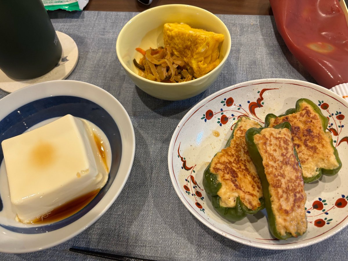 hey_chaso's tweet photo. ﾋﾟﾏｰﾝの肉詰め https://t.co/ZYKFzxbvCF