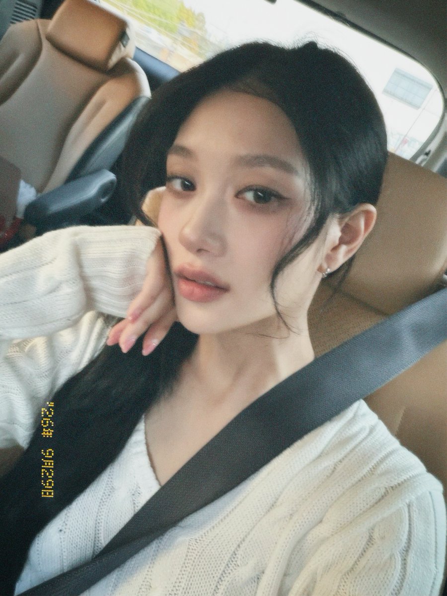 fiq_D_flover's tweet photo. [🐼 im_theyeon] -Instagram Update-

End of September

#이서연 #YiSeoyeon #YSY https://t.co/MzHH7qjK5k