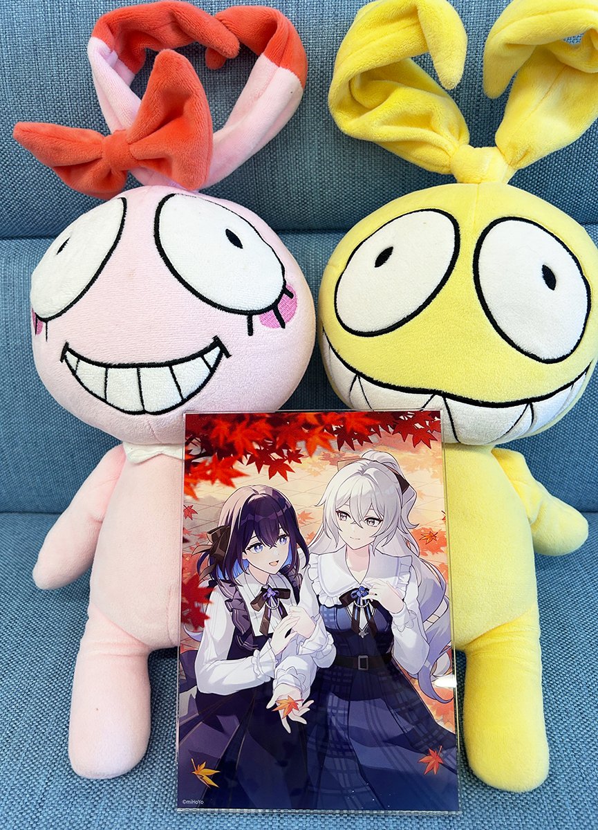 MegamiMAGAZINE's tweet photo. 『崩壊3rd』が表紙を飾る【#メガミマガジン 12月号】は10月30日発売！

描きおろしイラストを使用したアニメイト限定「B6アクリルパネル」付きセットは、10月1日までのご予約で確実に入手できます♪

「メガミマガジン12月号」の詳細はこちら：
https://t.co/6CdvEAGWkT

#崩壊3rd https://t.co/Q6KGGurDym